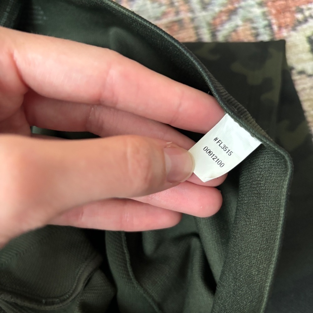Spanx Camo Print Look at Me Now Seamless Leggings - Picture 9 of 9